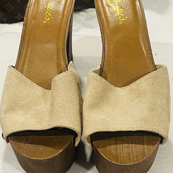 Vintage y2k candies Tan Suede Platform Mules - Picture 5 of 5